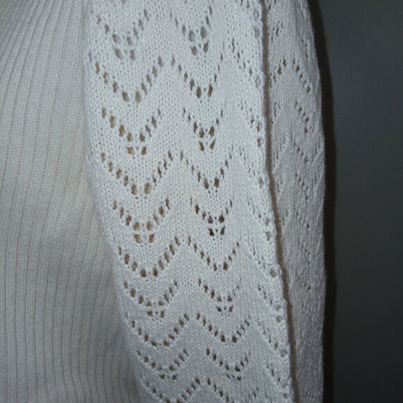 HEARTS OF PALM CREAM SWEATER LONG SLEEVE WOMENS SIZE VNECK MEDIUM - Picture 3 of 9